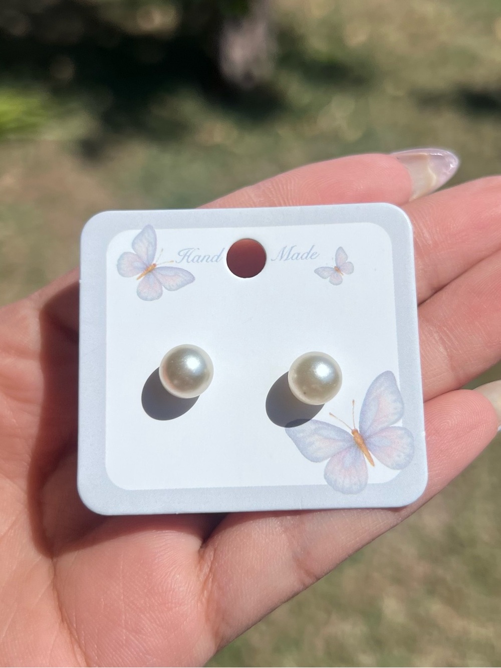 Pearl Stud Earrings - Cream Pearl